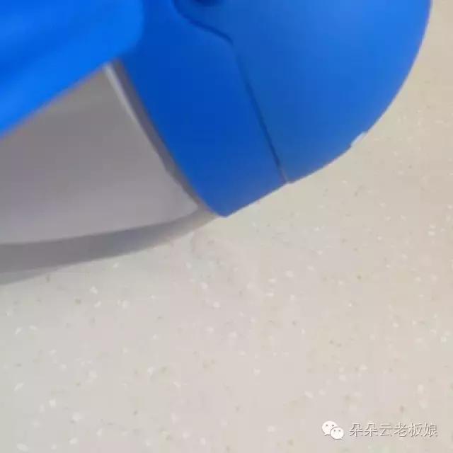 如何解决孩子不会用杯子喝水,孩子不爱喝水买什么样的杯子