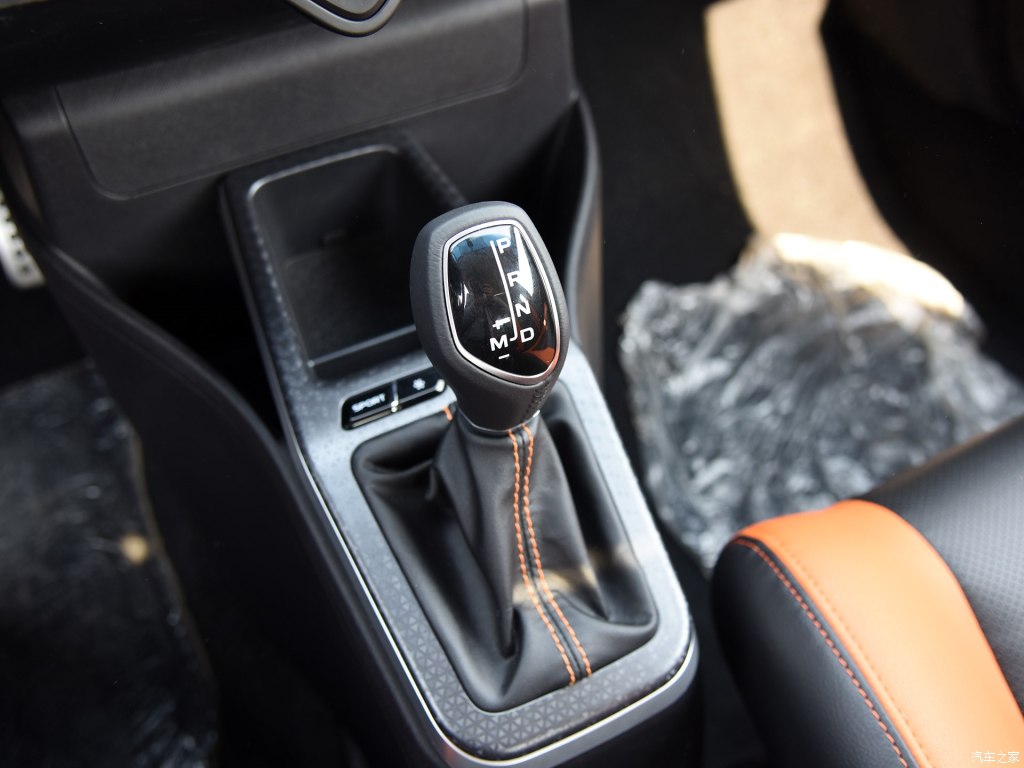 吉利远景x12017款天窗,吉利远景x1自动挡价格带天窗