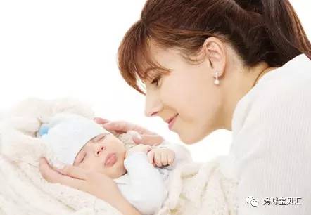 孕妇在下雨天生下怪胎,因劳累生出重疾宝宝