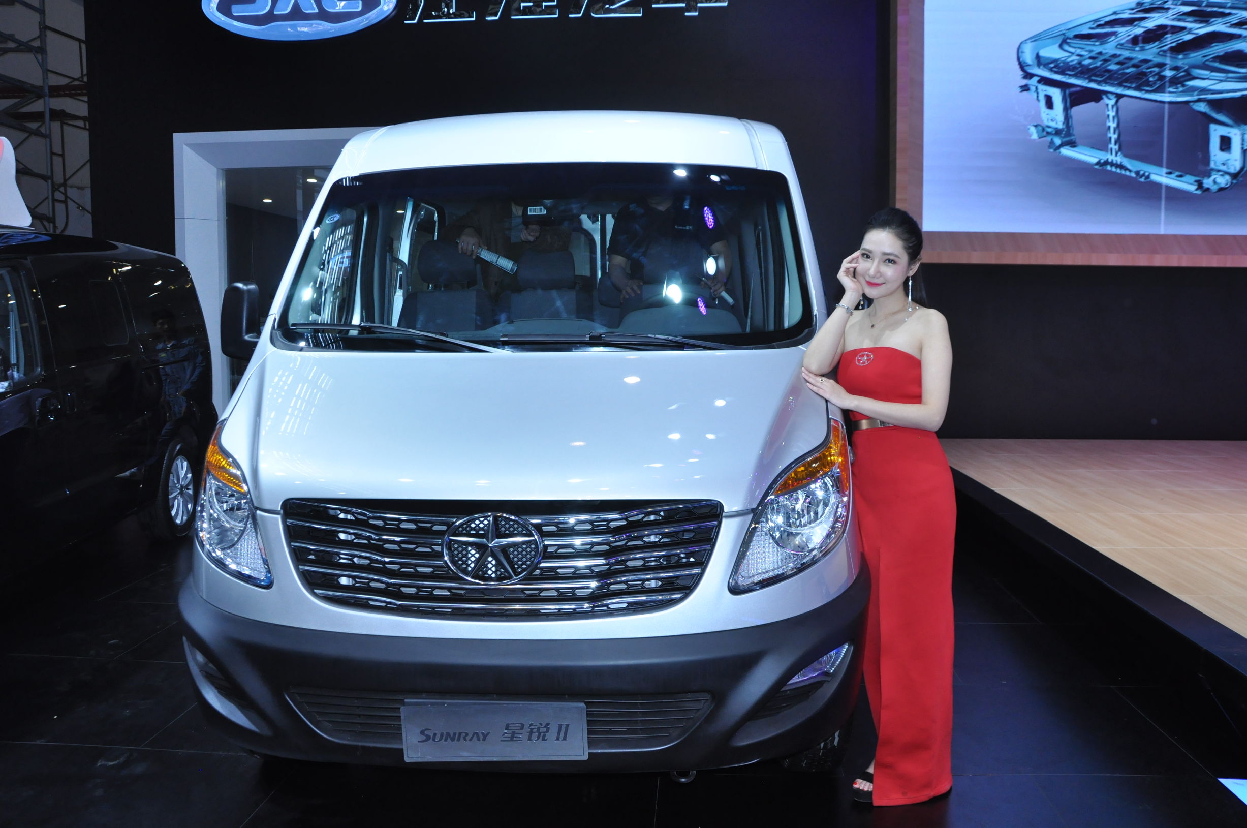 人民的名义“江淮情、瑞风行”国产车你长脸了！