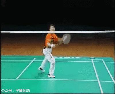 羽毛球击球总是失误怎么纠正,羽毛球总失误怎么回事