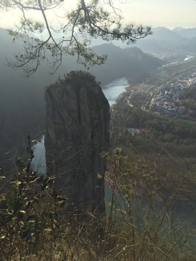 远山如黛原诗,远山如黛什么意思