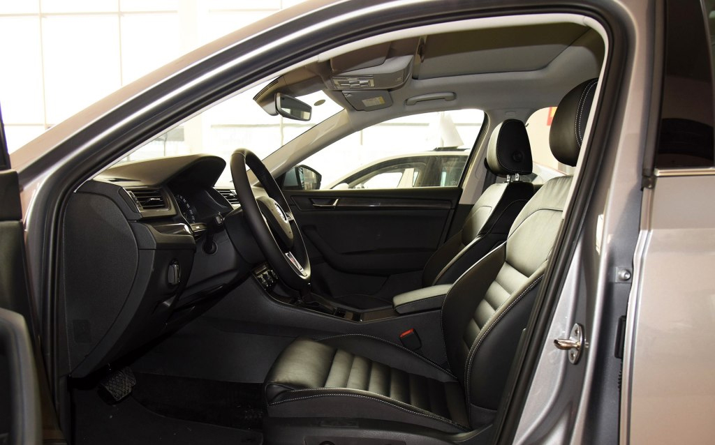 蒙迪欧帕萨特迈腾对比,德系轿车18万哪款性价比高