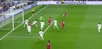 欧冠半决赛莱万对战c罗,莱万9分钟大四喜血虐皇马