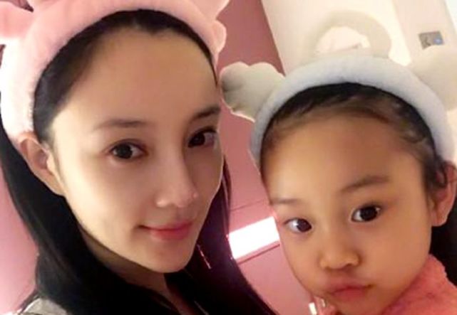 李小璐穿搭吐槽,李小璐穿搭运动风