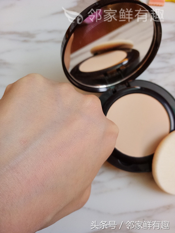 女神的秘密*器武**,神级粉饼Laura Mercier唤颜凝露