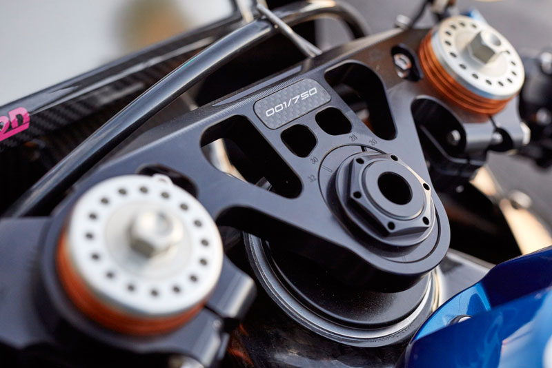 宝马bmwhp4race公路版,宝马hp4race和hp4区别