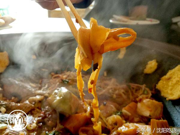 铁锅炖鱼怎么才有特色,铁锅炖鱼太好吃了你们吃过吗