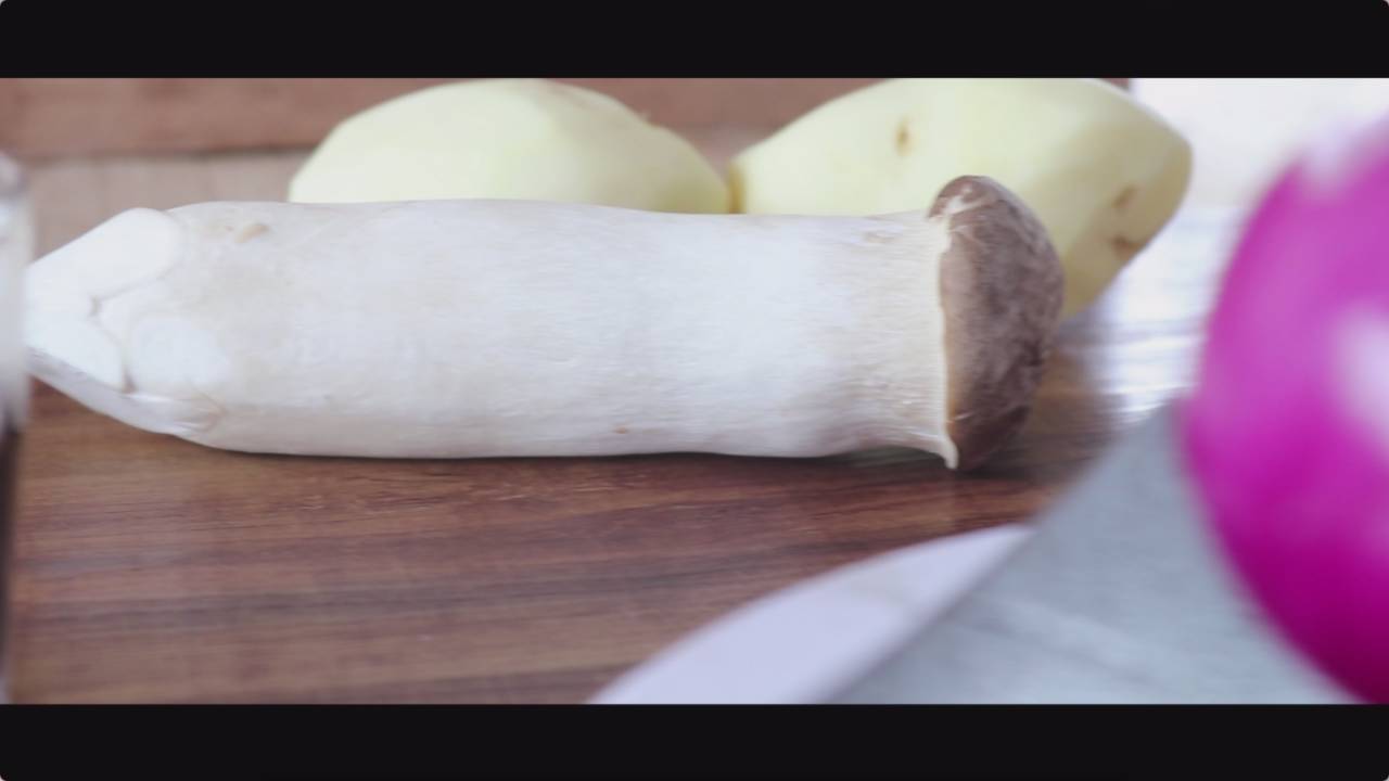 土豆别再炒丝了，教你简单的新做法，好吃又快手，上桌就被抢光光