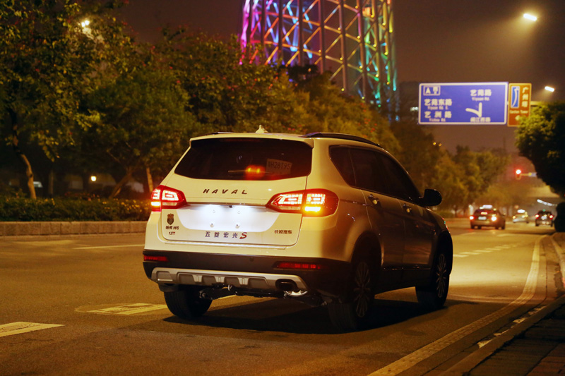 2017款哈弗h6红标2.0t智尚版评测,哈弗h62017款红标1.5t精英型油耗