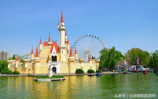 穿着婚纱去旅游,北京适合拍中式婚纱摄影的地方