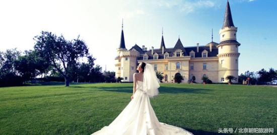 穿着婚纱去旅游,北京适合拍中式婚纱摄影的地方