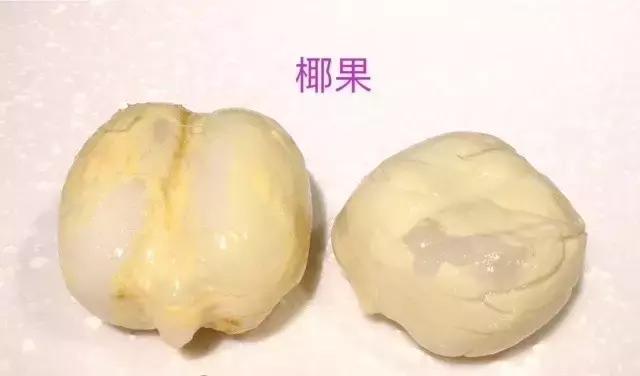 椰果饮料里面的椰果怎么来的,椰果嚼不烂是塑料吗