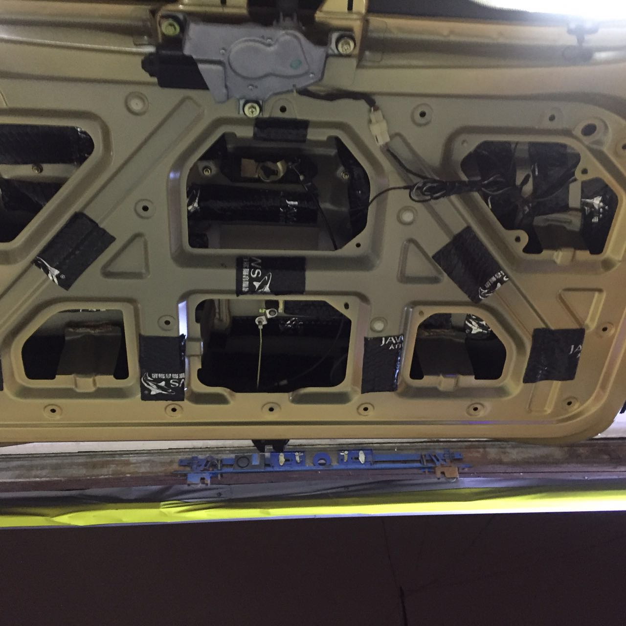 泰安地区五菱宏光s改装隔音,五菱宏光s改门隔音施工过程