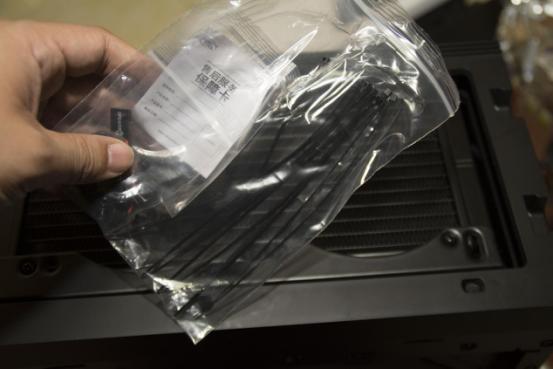 九州风神240rgb一体式水冷,九州风神公爵机箱风扇安装