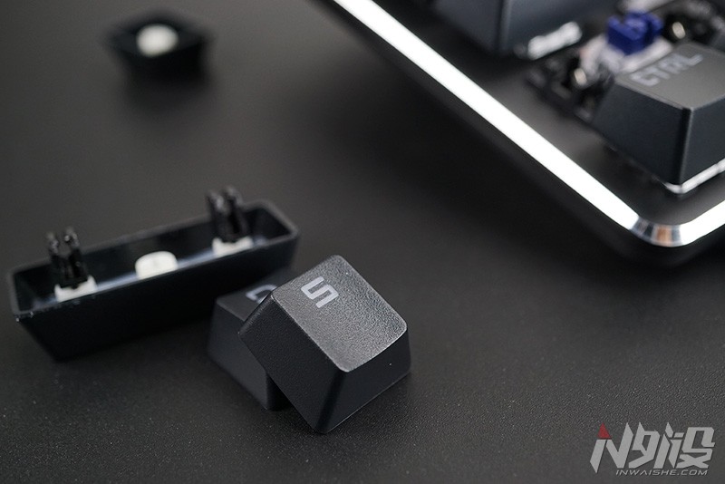 腹灵光魔键盘拆解,腹灵光魔凯华光轴机械键盘评测