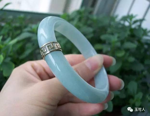 断玉镯镶金视频,玉镯断了可以接起来吗
