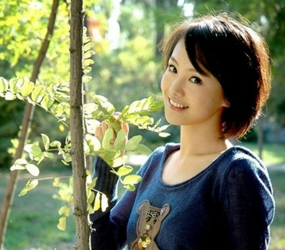 郑爽微博说物以类聚，神秘雪糕群是何物，是粉丝福利还是另有所图