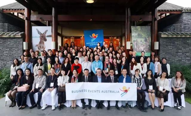 旅游近期大新闻，美团旅行的logo设计我很喜欢