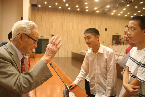 “启蒙导师”这个物种，究竟有多重要