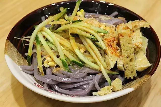 “遭受”十万伏特暴击!20只皮卡丘惊喜出没,要被萌哭了!