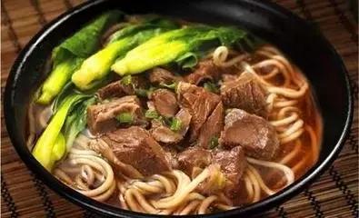 重庆城内好吃的当地餐馆,重庆城的面吃一碗少一碗