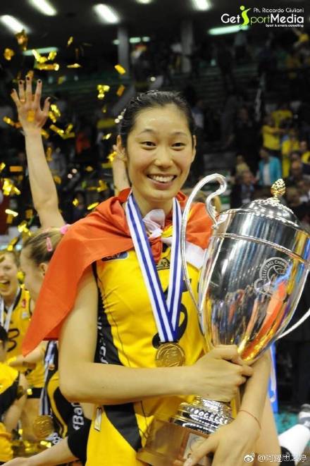 事不过三朱婷夺海外首冠!接班刘翔李娜征服世界一句话感动国人