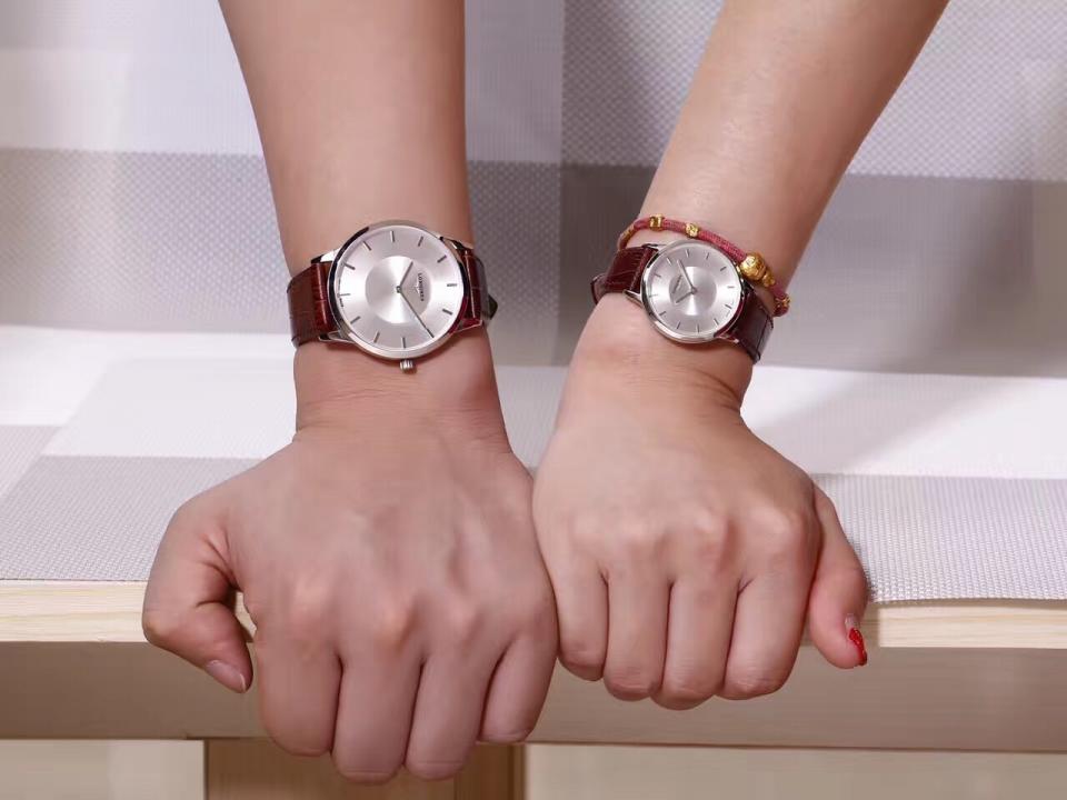 浪琴嘉岚系列男表哪款最有性价比,浪琴嘉岚石英腕表