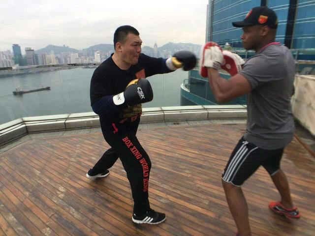 拳击李小龙和泰森比赛视频,张君龙对阵泰森