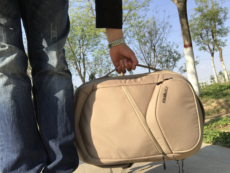 探路者户外正品轻薄双肩轻便背包,探路者斜背包