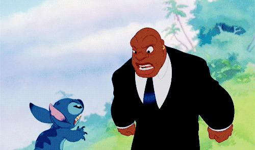 婴儿做噩梦闭着眼睛哭,如果孩子做了噩梦哭了怎么办