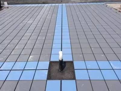 房顶漏水下面的地砖怎么处理,屋顶瓷砖漏水怎样处理最好呢