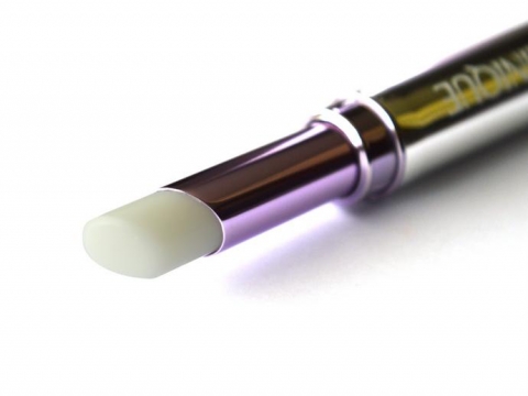 棒状护肤品风靡美国，原来除了防晒、洗脸、防汗防臭它还有这用法