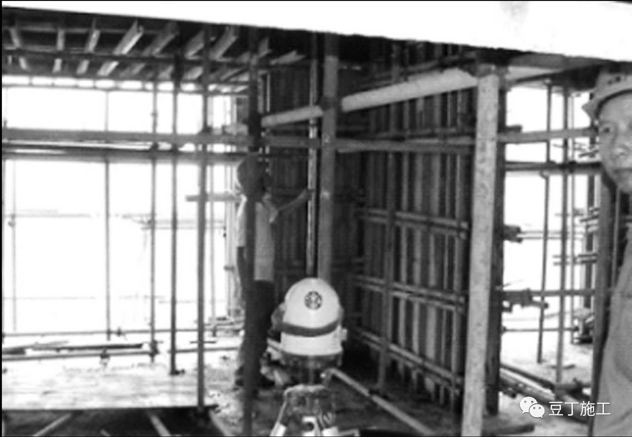 建筑施工误差范围,浇筑混凝土怎么避免层间错台