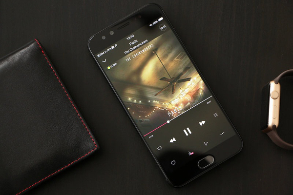 vivo手机自带本地音乐吗,vivo手机听音乐比华为好吗