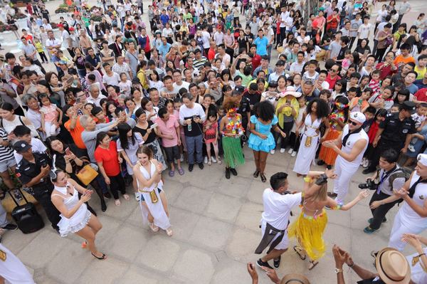 佛山新昌奥莱小镇轻奢时尚新体验,佛山新昌奥莱