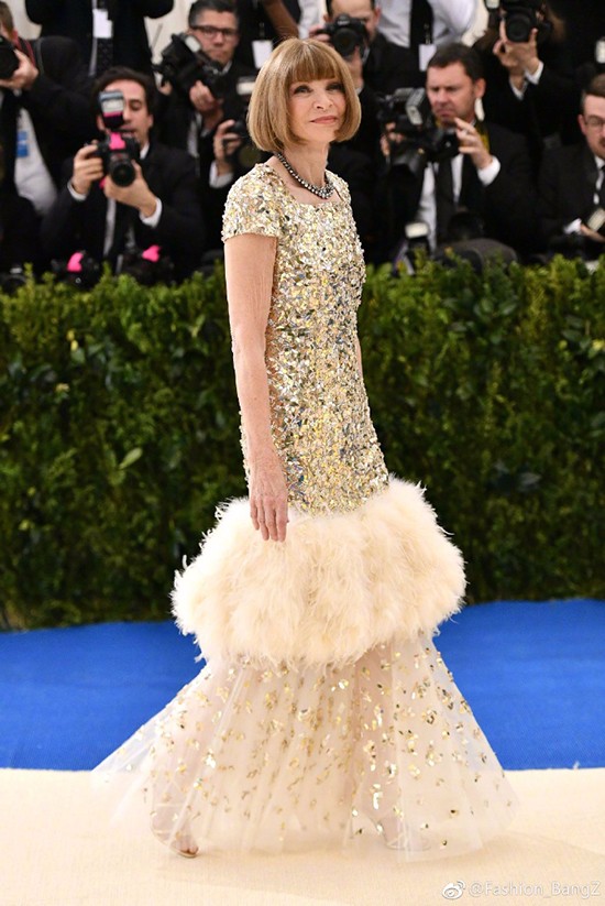 大幂幂大表姐美得稳妥可我更喜欢“玩很大”的日日和水果姐！