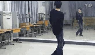 他曾是超级童星却误入歧途,他曾是红极一时的童星