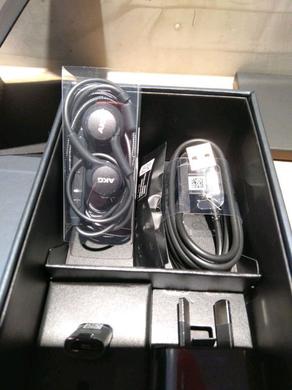 三星s8国外评测,三星s8active开箱