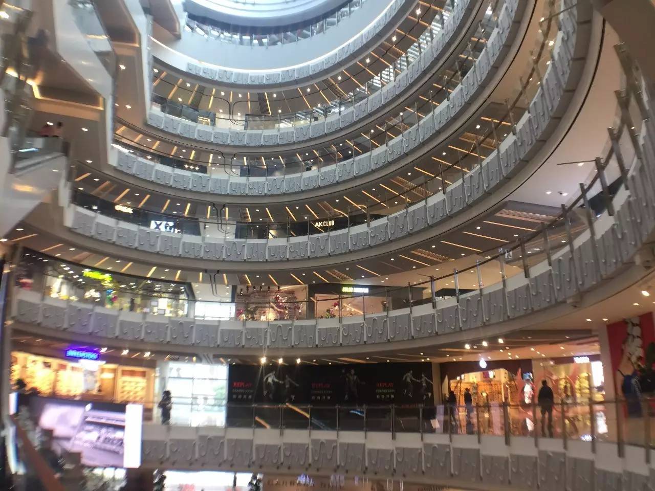 上海来福士是什么商场,魔都上海长宁来福士