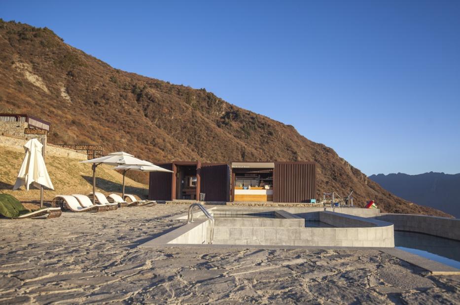 92%的本地人都不知道的秘境，“小牛背山”阿坝州浮云牧场走红