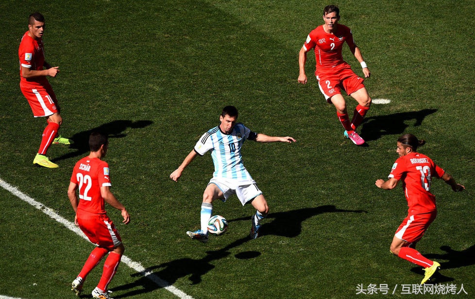 如何有球跑位和无球跑位,跑位教学