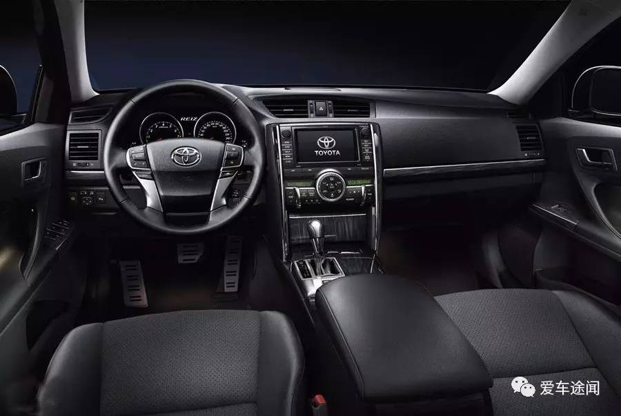 十三代锐志日规版,老锐志日规外观