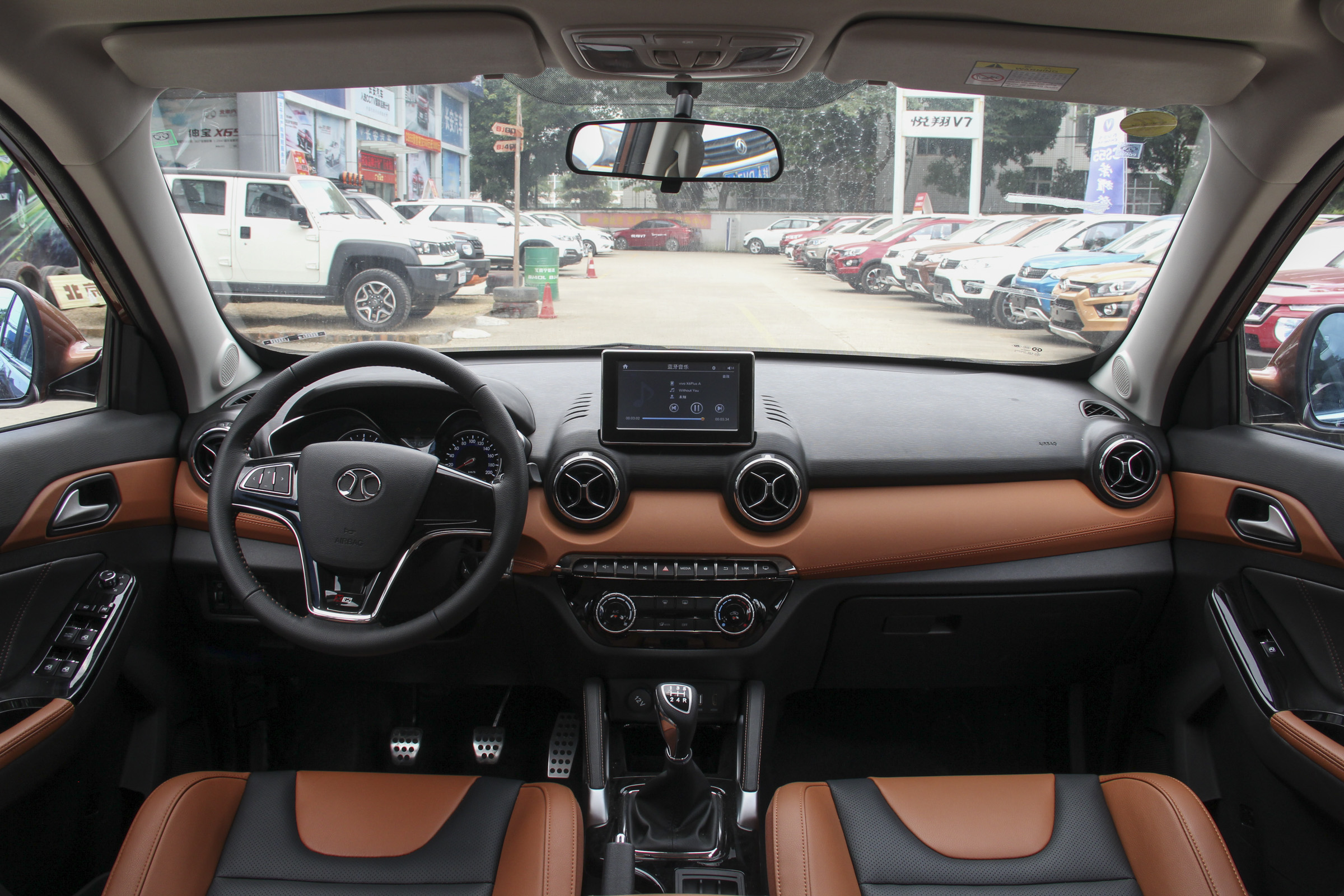 瑞虎3和绅宝x35哪个好,绅宝x35全面评测