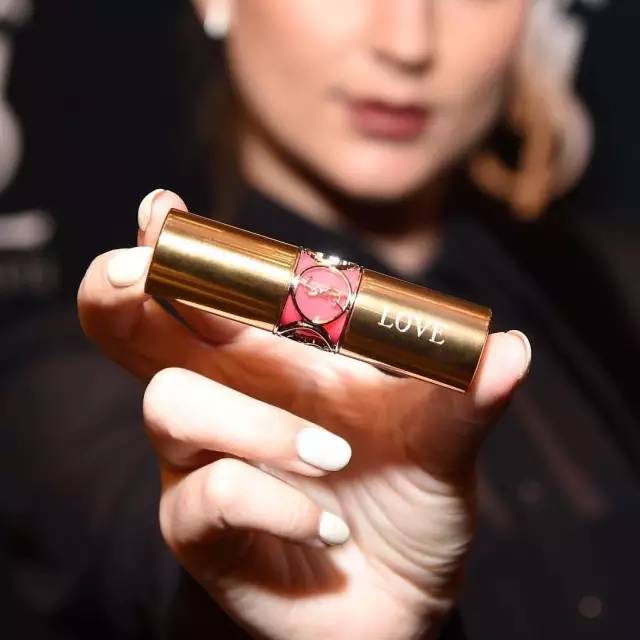 扎心不？彩妆老司机YSL这次开了艘游轮接你去剁手！