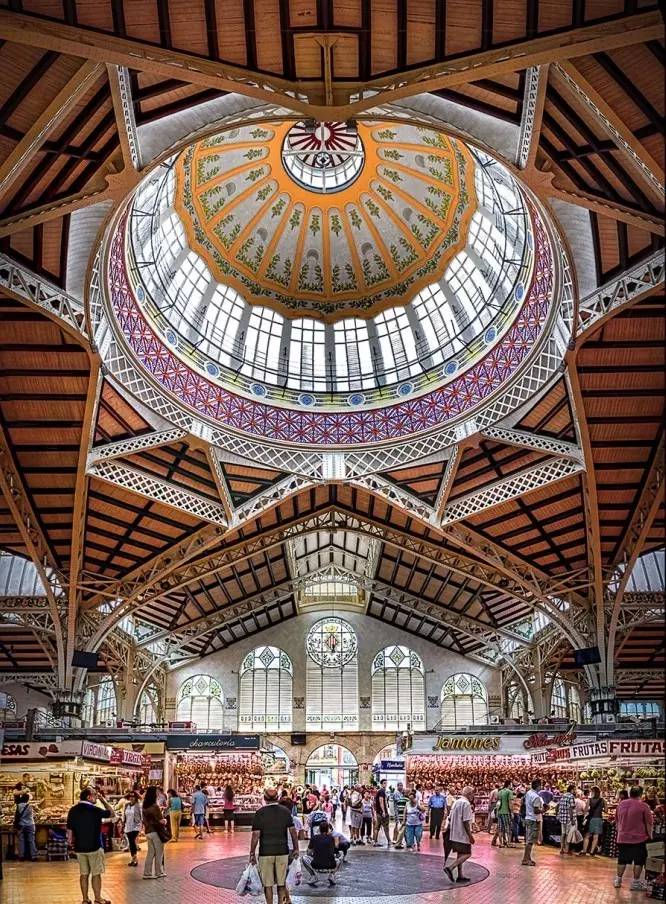 瓦伦西亚周日去哪购物,瓦伦西亚退税