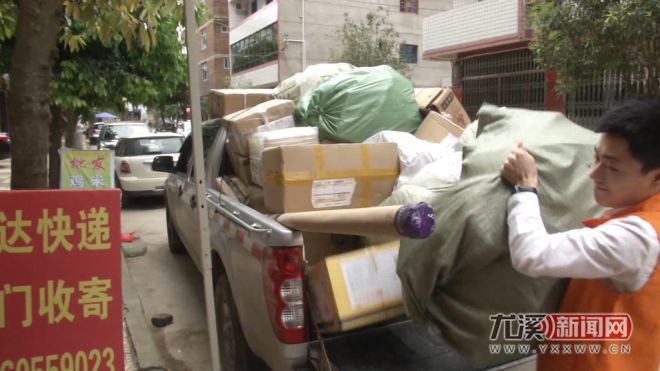 创意村庄画,创意美术美丽的小村庄