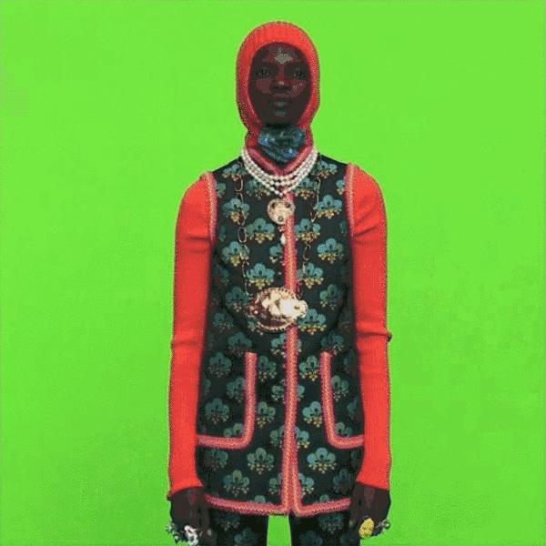 Gigi过生日，Cara剃光头，Topshop的丑裤子再升级「芭九不离时髦」