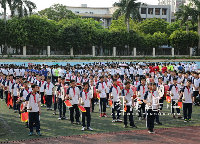 校园足球特色学校足球联赛,校园足球联赛展风采