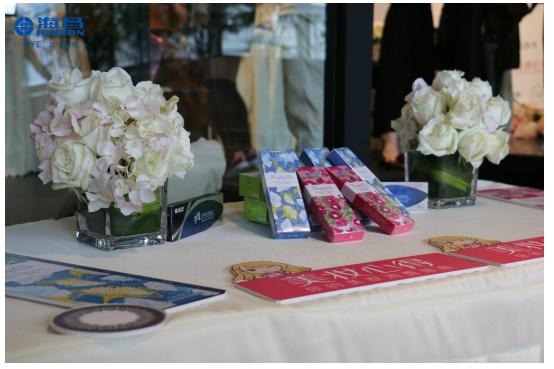 Eye上春天的缤Fun炫眸，海昌隐形眼镜邀你春游一起happygo